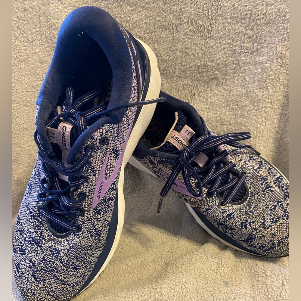 Women’s Brooks Ghost Size 7